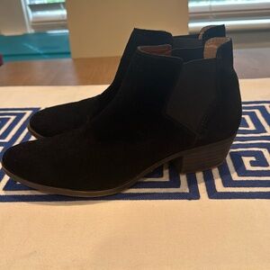 Lucky Brand bootie in black suede size 8.5
